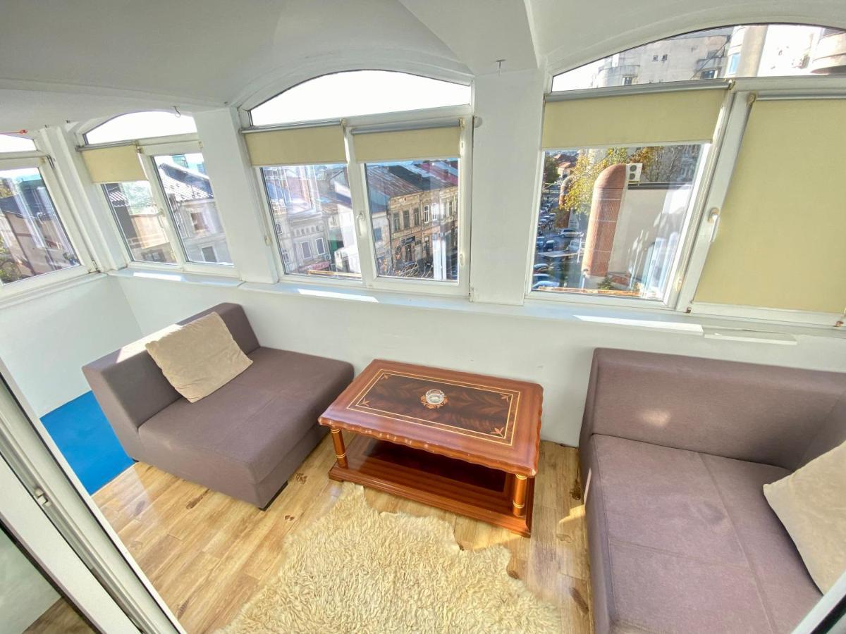 Downtown Apartment Craiova Ngoại thất bức ảnh