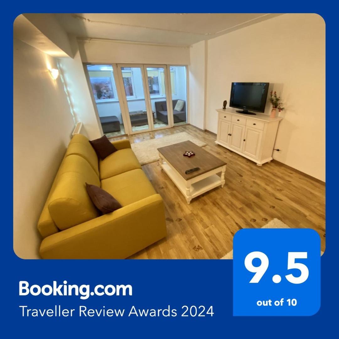 Downtown Apartment Craiova Ngoại thất bức ảnh