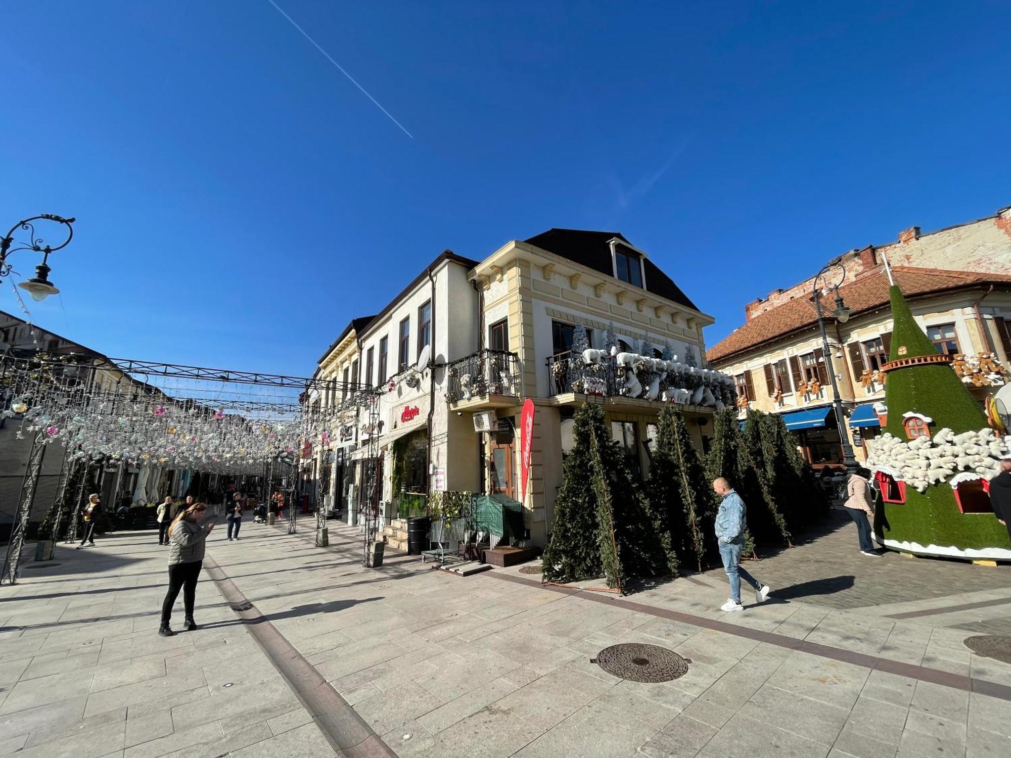 Downtown Apartment Craiova Ngoại thất bức ảnh